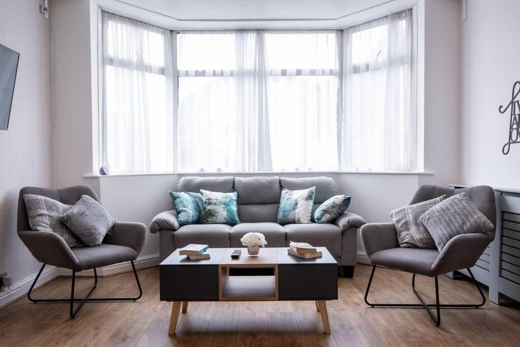 Windsor House 3 Bedrooms Sleeps 8 Manchester Eksteriør billede