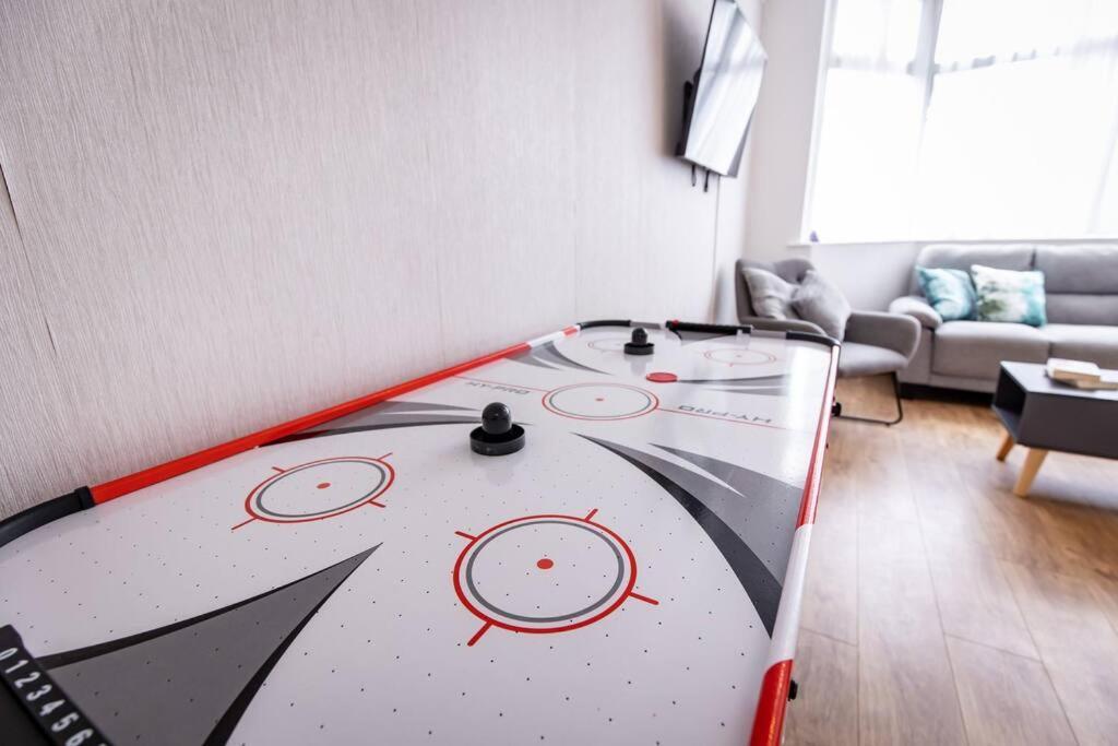 Windsor House 3 Bedrooms Sleeps 8 Manchester Eksteriør billede