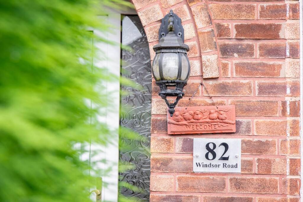 Windsor House 3 Bedrooms Sleeps 8 Manchester Eksteriør billede
